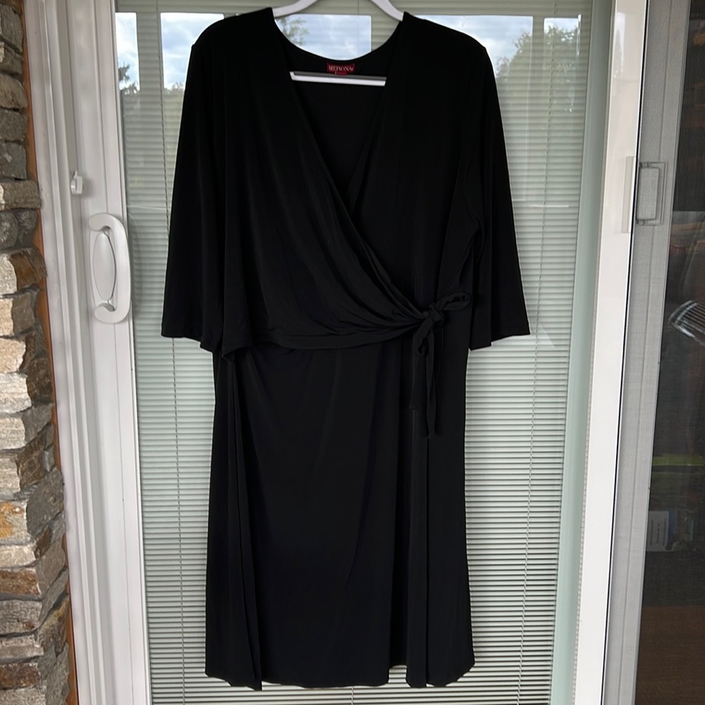 MERONA BLACK 3/4 SLEEVE DRESS WITH CROSSOVER V NECK SIDE WAIST TIE & LINED SKIRT
